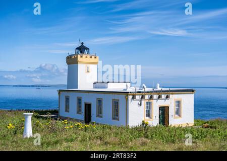 Duncansby Head Lighthouse an der Nordostspitze Schottlands, County Caithness, Schottland, Vereinigtes Königreich Stockfoto