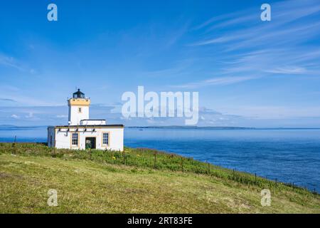 Duncansby Head Lighthouse an der Nordostspitze Schottlands, County Caithness, Schottland, Vereinigtes Königreich Stockfoto