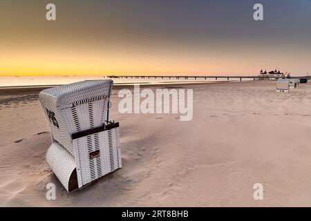 Sommermorgen am Strand von Seebad Ahlbeck am Insel Usedom Stockfoto