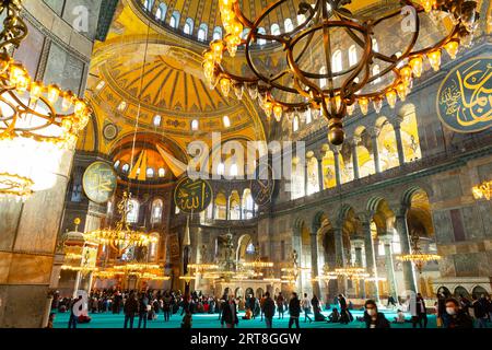 Innenraum der Hagia Sophia, Heilige große Moschee, Istanbul, Türkei Stockfoto