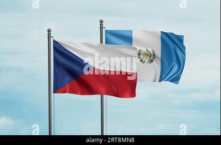 Guatemala-Flagge und tschechische Flagge, die am blauen Himmel zusammenwinken, zwei-Länder-Kooperationskonzept Stockfoto