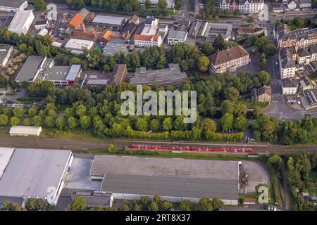 Luftaufnahme, Bahnhof Hasper, Juwel. Volksschule Geweke, Christian-Rohlfs-Gymnasium, historisches Fabrikgebäude in der Karlstraße, Haspe, Hagen, Stockfoto