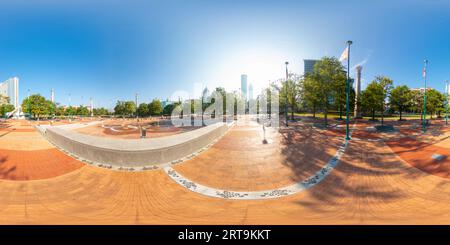 360 Grad Panorama Ansicht von Centennial Olympic Park in Atlanta, GA, aufgenommen mit einer Panoramakamera aus dem Jahr 360