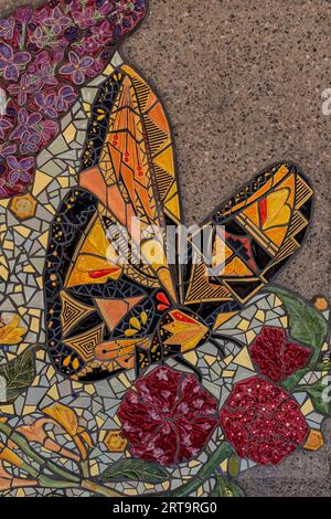 Mosaikfliesen (Detail) von Cassandra Reid und Assistenten im „Albuquerque Convention Center“, New Mexico Stockfoto