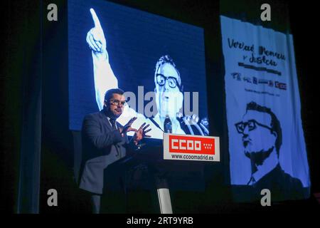 Madrid, Spanien. September 2023. Der chilenische Botschafter in Madrid, Javier Velasco, spricht an die Anwesenden während der 50. Gedenkfeier des Staatsstreichs in Chile. Anlässlich des 50. Jahrestages des chilenischen Staatsstreichs von Augusto Pinochet gegen Präsident Salvador Allende 1973 findet im Hauptquartier der Arbeiterkommissionen (CCOO) in Madrid eine Veranstaltung statt. Quelle: SOPA Images Limited/Alamy Live News Stockfoto