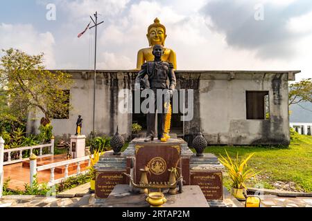 Der große Buddha von Wat Ao Salat auf der Insel Ko Kut oder Koh Kood im Golf von Thailand, Asien Stockfoto