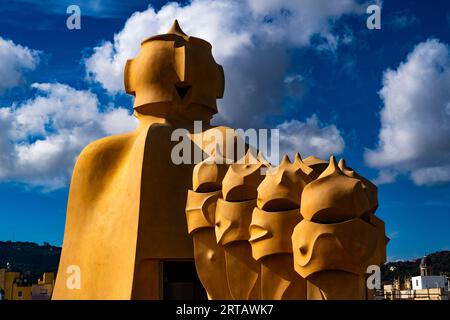 La Pedrera - Casa Milà, ein vom katalanischen Architekten Antoni Gaudi entworfenes Apartmenthaus am Passeig de Gracia in Barcelona, erbaut zwischen 1906 und 1912. Stockfoto