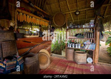 Chiang Mai, Thailand; 1. Januar 2023: Café in einer Bio-Kaffeeplantage im Norden Thailands. Stockfoto
