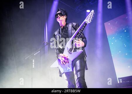 Oslo, Norwegen. September 2023. Die deutsche Speed-Metal-Band Helloween spielt ein Live-Konzert im Sentrum Scene in Oslo. Hier wird Gitarrist Sascha Gerstner live auf der Bühne gesehen. (Foto: Gonzales Photo - Terje Dokken). Stockfoto