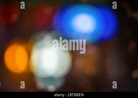 Verschwommen nächtliche Lichter. Städtisches Leben Stockfoto