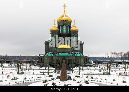 Kubinka, Region Moskau, Russland - 25. Februar 2023: Die Hauptkathedrale der russischen Streitkräfte oder die Kathedrale der Auferstehung Christi ist untergegangen Stockfoto