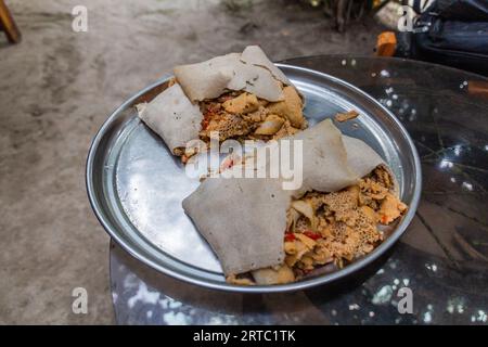 Essen in Äthiopien - Injera Tanne Stockfoto