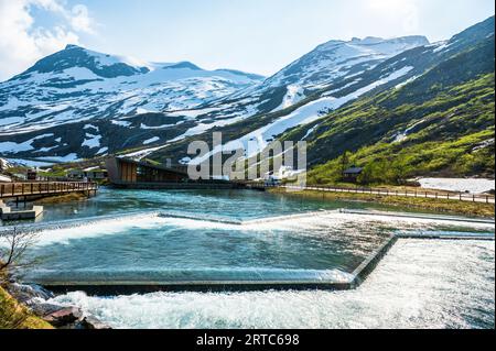 Wasserspiele in Trollstigen, Andalsnaes, Moere und Romsdal, Norwegen Stockfoto