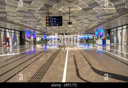 Dubai - VAE - 18. Dezember 2020: Futuristische neue Metrostation expo 2020. Dubai Metro Stockfoto