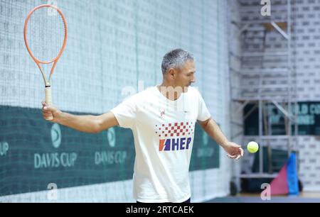 Zagreb, Kroatien. September 2023. Mannschaftskapitän von Kroatien Vedran Martic während des Trainings der Davis Cup Finals Group Stage 2023 in der Arena Gripe Sports Centre am 12. September 2023 in Split, Kroatien. Foto: Sanjin Strucic/PIXSELL Credit: Pixsell/Alamy Live News Stockfoto