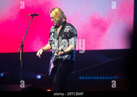 Charlie Simpson von Busted tritt am 10. September 2023 in London in der O2 Arena auf Stockfoto