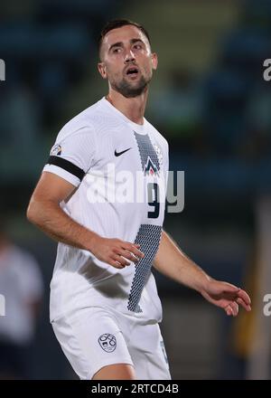 Serravalle, Italien. September 2023. Andraz Sporar aus Slowenien während des Spiels der UEFA EURO 2024 im Stadion San Marino in Serravalle. Auf dem Bild sollte stehen: Jonathan Moscrop/Sportimage Credit: Sportimage Ltd/Alamy Live News Stockfoto