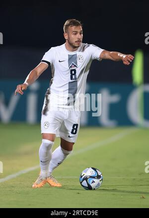 Serravalle, Italien. September 2023. Sandi Lovric aus Slowenien während des Spiels der UEFA EURO 2024 im San Marino Stadion in Serravalle. Auf dem Bild sollte stehen: Jonathan Moscrop/Sportimage Credit: Sportimage Ltd/Alamy Live News Stockfoto