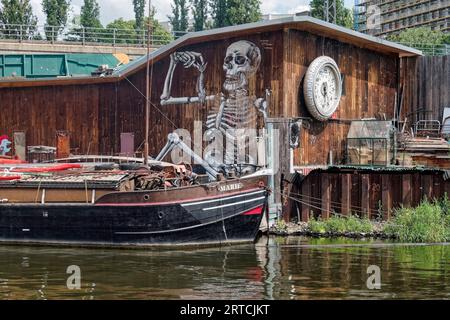 Holzmarkt 25, Strandbar, Club, Biergarten, Kunst, Kultur, Gastronomie. Kooperatives Stadtviertel Berlin Friedrichshain, Stockfoto