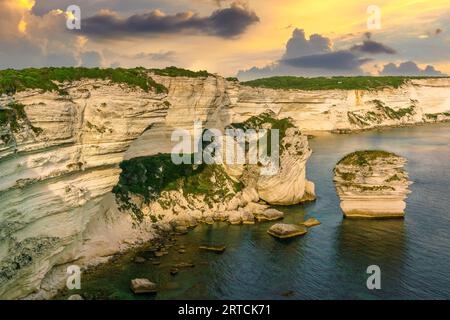 Felsen in Bonifacio, Korsika, Frankreich, Europa Stockfoto