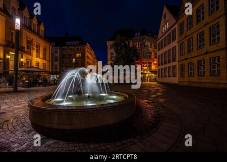 Alter Mark in Bielefeld am Abend Stockfoto