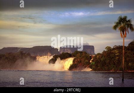 El Sapo Falls in der Lagune von Canaima, Canaima National Park, La Gran Sabana, Bolivar State, Venezuela Stockfoto