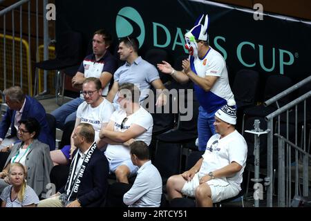 Zagreb, Kroatien. September 2023. Finnland-Fans beim Finale des Davis Cup 2023 in der Arena Gripe Sports Centre am 12. September 2023 in Split, Kroatien. Foto: Sanjin Strucic/PIXSELL Credit: Pixsell/Alamy Live News Stockfoto