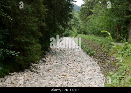 Trockenbach der Ache im Berchtesgadener Land Stockfoto