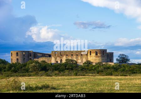 Ruinen der Burg Borgholm (Borgholms slottsruin) auf der Insel Öland, Kreis Kalmar, Schweden. Stockfoto