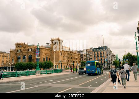 donostia - San Sebastian, Spanien - September 2023 Kursaal Zubia Brücke. Hochwertige Fotos Stockfoto