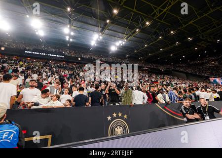 Dortmund, Deutschland. September 2023. DORTMUND, DEUTSCHLAND - 12. SEPTEMBER: Fans und Unterstützer Deutschlands während des internationalen Freundschaftsspiels zwischen Deutschland und Frankreich im Signal Iduna Park am 12. September 2023 in Dortmund. (Foto: Joris Verwijst/BSR Agency) Credit: BSR Agency/Alamy Live News Stockfoto