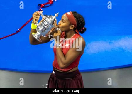 Coco Gauff (USA) gewinnt die Women's Singles Finals beim US Open Tennis 2023. Stockfoto
