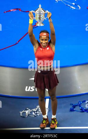 Coco Gauff (USA) gewinnt die Women's Singles Finals beim US Open Tennis 2023. Stockfoto