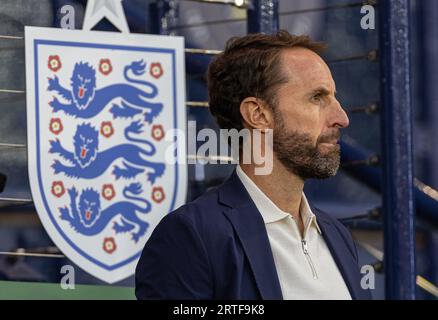 Glasgow. September 2023. Englands Cheftrainer Gareth Southgate reagiert auf ein Freundschaftsspiel zwischen Schottland und England in Glasgow, Großbritannien, am 12. September 2023. Quelle: Xinhua/Alamy Live News Stockfoto