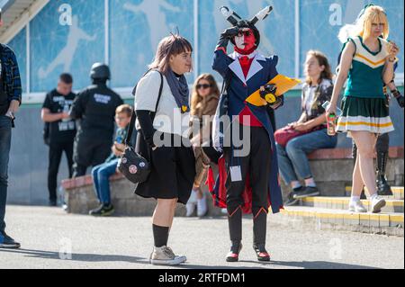 Geek-Gemeinschaft von erstaunlichen Cosplayern Party an einem sonnigen Tag Stockfoto