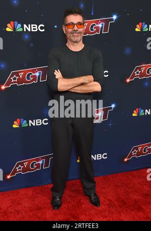 Pasadena, USA. September 2023. Simon Cowell Backstage bei „America's Got Talent“ Staffel 18 Live Show Red Carpet am 12. September 2023 im Hotel Dena in Pasadena, CA. © Lisa OConnor/AFF-USA.com Credit: AFF/Alamy Live News Stockfoto