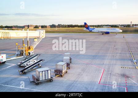 Israir Airbus A320-200 bei Abflug vom Flughafen Budapest in Ungarn Stockfoto