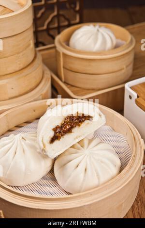 Baozi (chinesische gedämpfte Brötchen), chinesisches Brötchen, bao zi Stockfoto