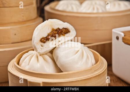 Baozi (chinesische gedämpfte Brötchen), chinesisches Brötchen, bao zi Stockfoto