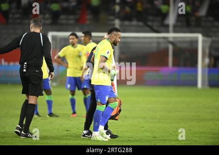 Lima x Peru, 12. September 2023, Spiel zwischen den Teams von Peru und Brasilien, im Nationalstadion von Peru. Spieler Neymar Jr aus Brasilien streitet den ballMatch ab, der für die WM-Qualifikation 2026 gültig ist. Quelle: André Paes/Alamy Live News Stockfoto