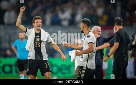 Dortmund, Deutschland. September 2023. Torjubel: Thomas Müller (Deutschland), Benjamin Henrichs (Deutschland) Deutschland - Frankreich 12.09.2023 Copyri Stockfoto