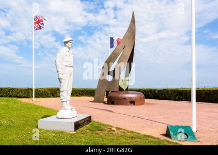 Statue an Philippe Kieffer in der Gedenkstätte der Kieffer-Kommandos zu Ehren der französischen Kommandos, die am 1944. Juni auf dem Sword Beach in der Normandie landeten. Stockfoto