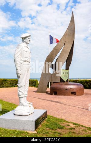 Statue an Philippe Kieffer in der Gedenkstätte der Kieffer-Kommandos zu Ehren der französischen Kommandos, die am 1944. Juni auf dem Sword Beach in der Normandie landeten. Stockfoto