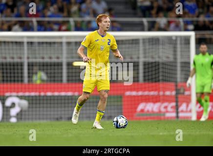 Nicht exklusiv: MAILAND, ITALIEN - 12. SEPTEMBER 2023 - Ein Verteidiger der ukrainischen Nationalmannschaft Yuchhym Konoplia wird während der UEFA EURO 2 in Aktion gesehen Stockfoto