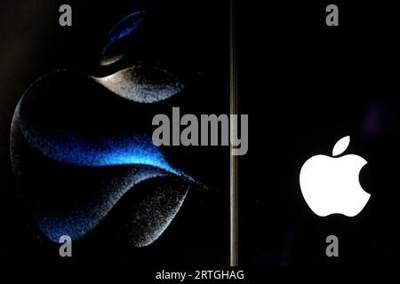 Sleman, Yogyakarta, Indonesien. September 2023. In dieser Abbildung ist das Logo des multinationalen Technologieunternehmens Apple Inc. Auf dem Smartphone-Bildschirm zu sehen. (Bild: © Angga Budhiyanto/ZUMA Press Wire) NUR REDAKTIONELLE VERWENDUNG! Nicht für kommerzielle ZWECKE! Stockfoto