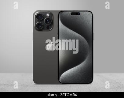 Antalya, Türkei - 12. September 2023: Neu veröffentlichtes iPhone 15 pro max Mockup Set mit Rücken- und Vorderwinkel Stockfoto