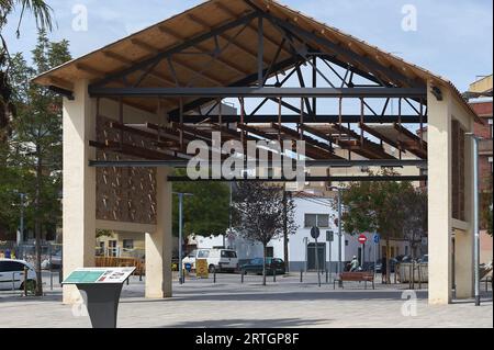 Viladecans, Spanien - 13. September 2023: Denkmal der Cordfabrik von Viladecans von 1942. Stockfoto