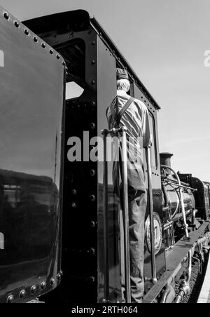 Der Snowdonia Star Dampfzug wartet auf die Porthmadoc Station. Stockfoto