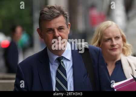 RTE-Generaldirektor Kevin Bakhurst kommt im Leinster House in Dublin an, um vor dem Oireachtas Media Committee über Governance-Fragen beim Sender aufzutreten. Bilddatum: Mittwoch, 13. September 2023. Stockfoto