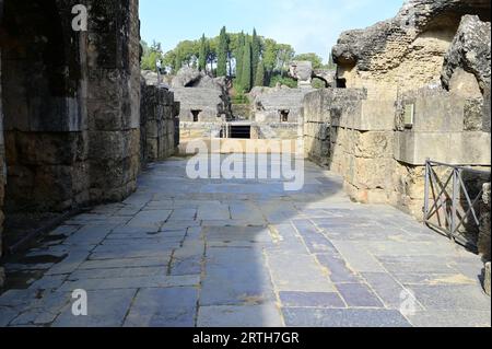 Fossa Bestiaria und das Amphitheater in Italica in Spanien. Stockfoto